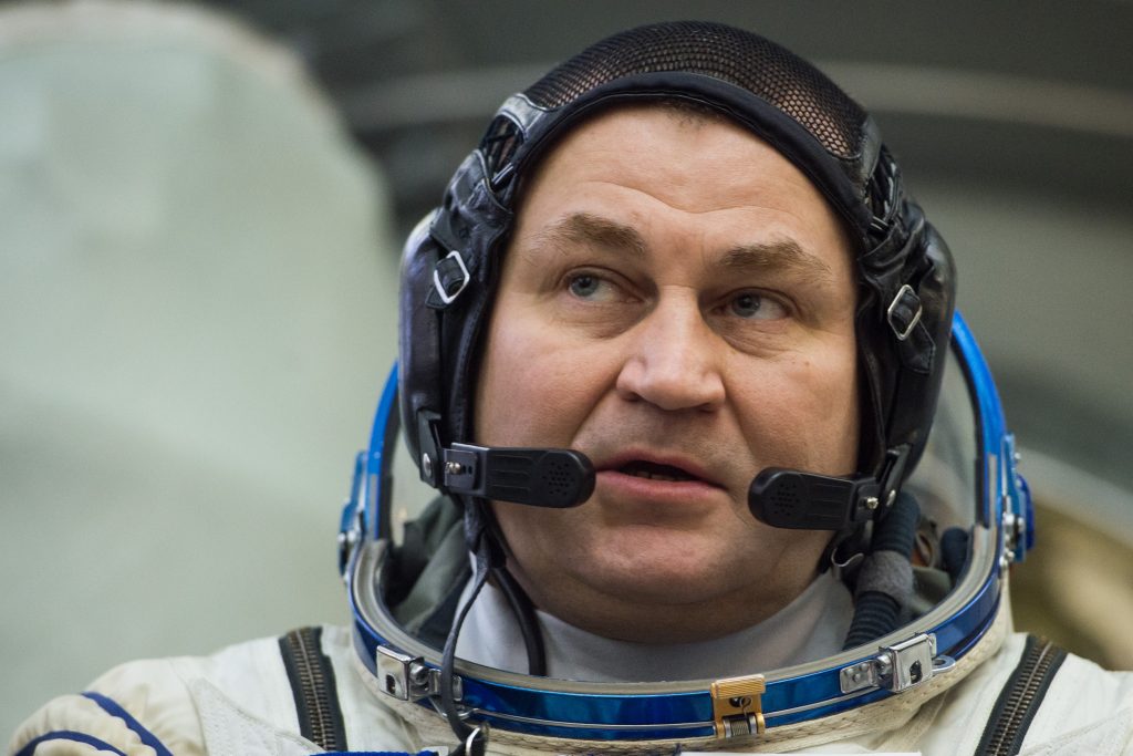 Di nuovo in sei sulla ISS dopo l’attracco della Sojuz MS-12 9