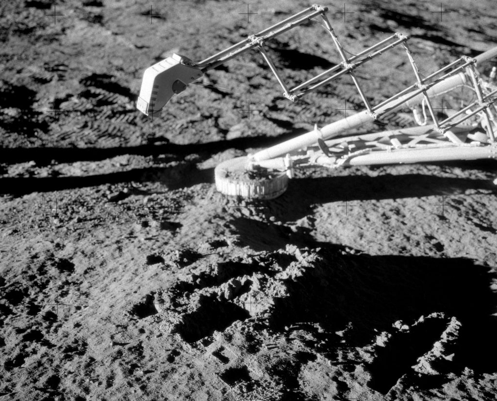 Apollo 12, seconda escursione lunare per Conrad e Bean 3