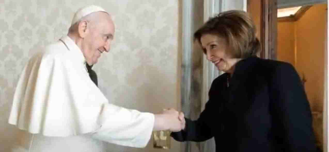 Il Papa incontra Nancy Pelosi che si trovava a passare per caso a Roma 1
