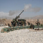 Tirs d’entraînement d’artillerie sur la FOB de NEJRAB