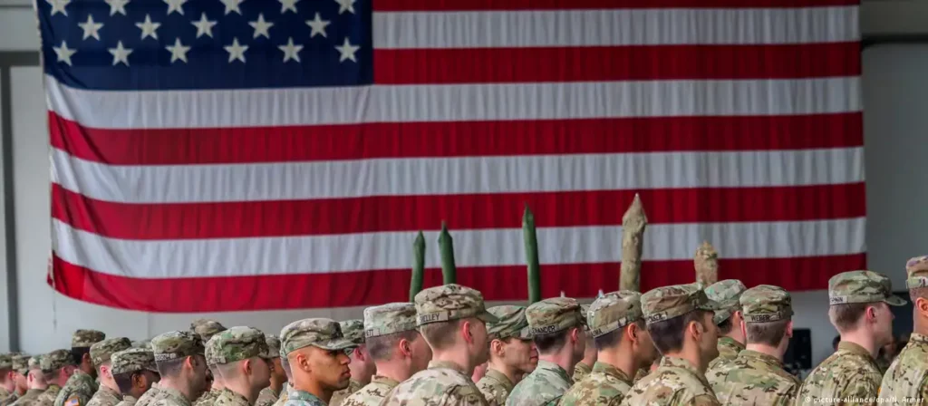 Il numero totale del personale militare statunitense è salito a oltre 50.000 nel 2024. (Immagine: DW.com)